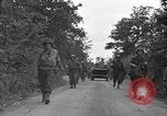 Standbild US4th Armored Division in Operation Cobra in Zweiten Weltkrieg Periers Frankreich, 1944, aus Sekunde 53 historischem Filmmaterial Videoclip 65675072546