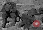 Immagine di Prigionieri tedeschi custodito da noi parlamentari durante la seconda guerra mondiale Periers Francia, 1944, secondo 34 filmato di repertorio 65675072547