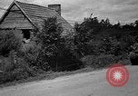Standbild USA 2nd Armored Division während der Operation Cobra in Zweiten Weltkrieg Canisy Frankreich, 1944, aus Sekunde 29 historischem Filmmaterial Videoclip 65675072548
