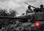 Standbild USA 2nd Armored Division während der Operation Cobra in Zweiten Weltkrieg Canisy Frankreich, 1944, aus Sekunde 32 historischem Filmmaterial Videoclip 65675072548