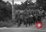 Standbild USA 2nd Armored Division während der Operation Cobra in Zweiten Weltkrieg Canisy Frankreich, 1944, aus Sekunde 40 historischem Filmmaterial Videoclip 65675072548