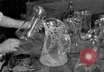 Standbild schneiden Glas machen United States USA, 1919, aus Sekunde 3 historischem Filmmaterial Videoclip 65675072549