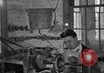 Standbild schneiden Glas machen United States USA, 1919, aus Sekunde 45 historischem Filmmaterial Videoclip 65675072549