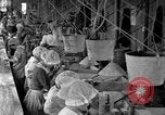 Standbild schneiden Glas machen United States USA, 1919, aus Sekunde 60 historischem Filmmaterial Videoclip 65675072549