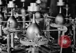 Standbild Gravur Becher United States USA, 1919, aus Sekunde 62 historischem Filmmaterial Videoclip 65675072550