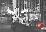 Immagine di La raffinazione dello zucchero New York United States USA, 1922, secondo 10 filmato di repertorio 65675072554