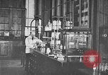Immagine di La raffinazione dello zucchero New York United States USA, 1922, secondo 13 filmato di repertorio 65675072554