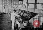 Immagine di La raffinazione dello zucchero New York United States USA, 1922, secondo 45 filmato di repertorio 65675072554