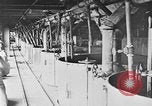 Immagine di La raffinazione dello zucchero New York United States USA, 1922, secondo 54 filmato di repertorio 65675072554