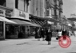 Standbild Kurfürstendamm Avenue Berlin Deutschland, 1953, aus Sekunde 14 historischem Filmmaterial Videoclip 65675072559