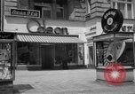Standbild Kurfürstendamm Avenue Berlin Deutschland, 1953, aus Sekunde 37 historischem Filmmaterial Videoclip 65675072559