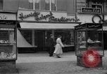 Standbild Kurfürstendamm Avenue Berlin Deutschland, 1953, aus Sekunde 43 historischem Filmmaterial Videoclip 65675072559