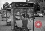 Standbild Kurfürstendamm Avenue Berlin Deutschland, 1953, aus Sekunde 49 historischem Filmmaterial Videoclip 65675072559