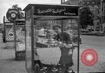 Standbild Kurfürstendamm Avenue Berlin Deutschland, 1953, aus Sekunde 56 historischem Filmmaterial Videoclip 65675072559