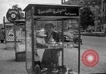 Standbild Kurfürstendamm Avenue Berlin Deutschland, 1953, aus Sekunde 57 historischem Filmmaterial Videoclip 65675072559