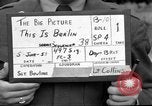 Standbild Luftbrückendenkmals Berlin Deutschland, 1953, aus Sekunde 3 historischem Filmmaterial Videoclip 65675072560