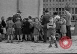 Standbild Luftbrückendenkmals Berlin Deutschland, 1953, aus Sekunde 43 historischem Filmmaterial Videoclip 65675072560