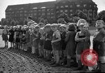 Standbild Luftbrückendenkmals Berlin Deutschland, 1953, aus Sekunde 46 historischem Filmmaterial Videoclip 65675072560