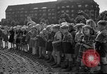 Standbild Luftbrückendenkmals Berlin Deutschland, 1953, aus Sekunde 51 historischem Filmmaterial Videoclip 65675072560