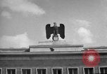 Immagine di Civili tedesco Berlino Germania, 1953, secondo 28 filmato di repertorio 65675072561