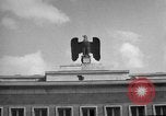 Immagine di Civili tedesco Berlino Germania, 1953, secondo 29 filmato di repertorio 65675072561