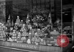 Immagine di Civili tedesco Berlino Germania, 1953, secondo 57 filmato di repertorio 65675072561