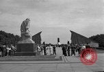 Immagine di Il russo Memorial Park Berlino Germania, 1953, secondo 11 filmato di repertorio 65675072568