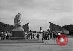Immagine di Il russo Memorial Park Berlino Germania, 1953, secondo 16 filmato di repertorio 65675072568