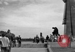 Immagine di Il russo Memorial Park Berlino Germania, 1953, secondo 25 filmato di repertorio 65675072568