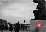 Immagine di Il russo Memorial Park Berlino Germania, 1953, secondo 31 filmato di repertorio 65675072568