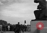 Immagine di Il russo Memorial Park Berlino Germania, 1953, secondo 32 filmato di repertorio 65675072568