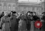 Standbild russischen Truppen Ersten Weltkrieg dekoriert Jekaterinburg Russland, 1918, aus Sekunde 56 historischem Filmmaterial Videoclip 65675072595