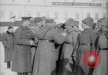 Standbild russischen Truppen Ersten Weltkrieg dekoriert Jekaterinburg Russland, 1918, aus Sekunde 60 historischem Filmmaterial Videoclip 65675072595