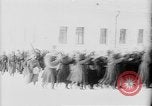 Image outdoor church service en Sibérie, 1918, de la seconde 6 séquences d'archives historiques vidéo 65675072599