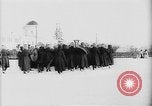 Image outdoor church service en Sibérie, 1918, de la seconde 25 séquences d'archives historiques vidéo 65675072599