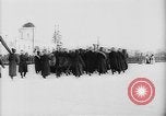 Image outdoor church service en Sibérie, 1918, de la seconde 27 séquences d'archives historiques vidéo 65675072599