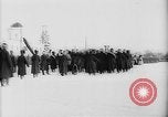 Image outdoor church service en Sibérie, 1918, de la seconde 30 séquences d'archives historiques vidéo 65675072599