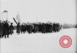 Image outdoor church service en Sibérie, 1918, de la seconde 31 séquences d'archives historiques vidéo 65675072599
