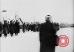 Image outdoor church service en Sibérie, 1918, de la seconde 33 séquences d'archives historiques vidéo 65675072599