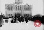 Image outdoor church service en Sibérie, 1918, de la seconde 34 séquences d'archives historiques vidéo 65675072599