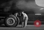 Standbild B-29 Superfortress Kansas United States USA, 1946, aus Sekunde 48 historischem Filmmaterial Videoclip 65675072601