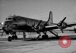 Standbild C-54 Skymaster Kansas United States USA, 1946, aus Sekunde 18 historischem Filmmaterial Videoclip 65675072604