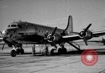 Standbild C-54 Skymaster Kansas United States USA, 1946, aus Sekunde 22 historischem Filmmaterial Videoclip 65675072604