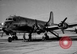 Standbild C-54 Skymaster Kansas United States USA, 1946, aus Sekunde 23 historischem Filmmaterial Videoclip 65675072604