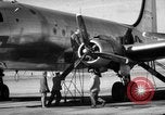 Standbild C-54 Skymaster Kansas United States USA, 1946, aus Sekunde 25 historischem Filmmaterial Videoclip 65675072604