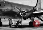Standbild C-54 Skymaster Kansas United States USA, 1946, aus Sekunde 28 historischem Filmmaterial Videoclip 65675072604