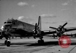 Standbild C-54 Skymaster Kansas United States USA, 1946, aus Sekunde 47 historischem Filmmaterial Videoclip 65675072604
