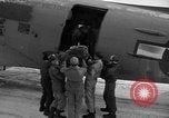 Standbild C-47 Skytrain Kansas United States USA, 1946, aus Sekunde 14 historischem Filmmaterial Videoclip 65675072627