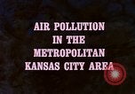 Immagine di Inquinamento atmosferico Kansas United States USA, 1967, secondo 17 filmato di repertorio 65675072631