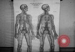 Standbild elektrische Prüfung United States USA, 1943, aus Sekunde 40 historischem Filmmaterial Videoclip 65675072636